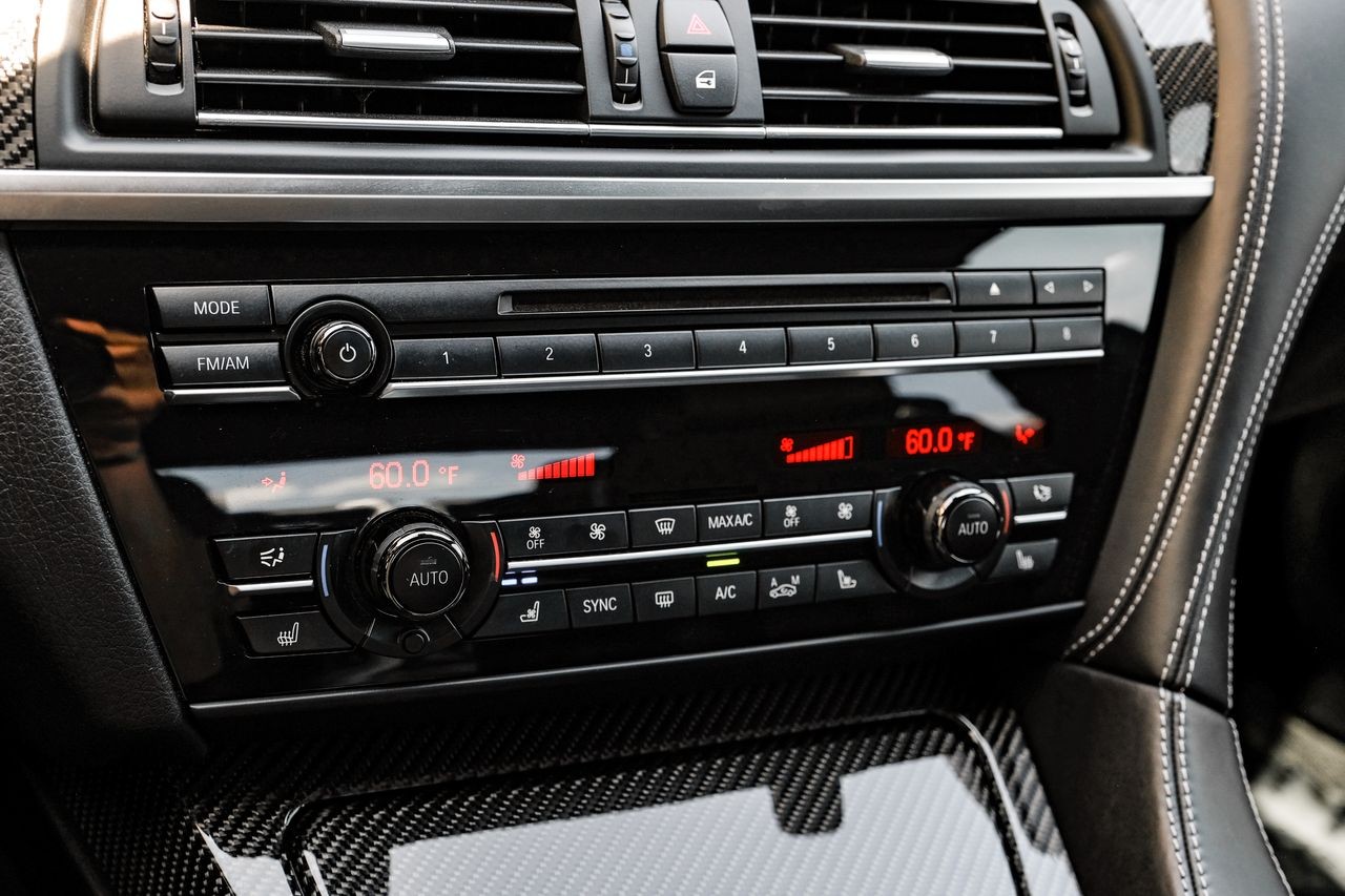 BMW 6 Series Vehicle Main Gallery Image 26