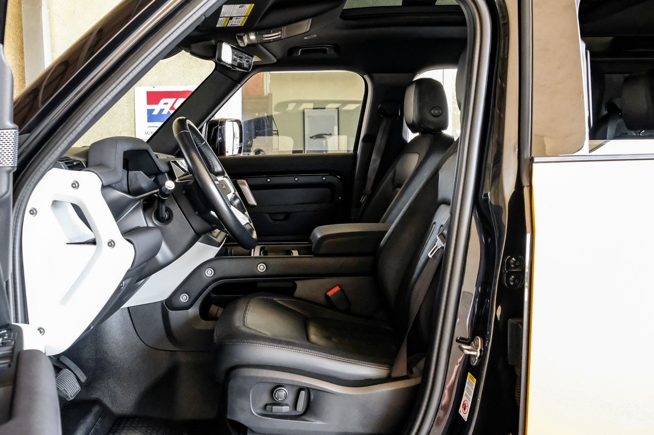 Land Rover Defender Vehicle Main Gallery Image 04
