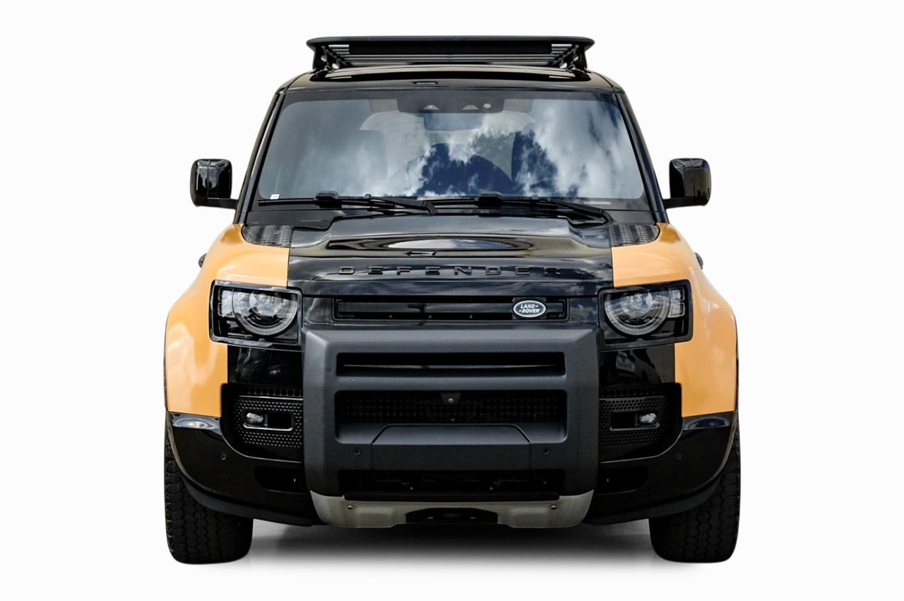 Land Rover Defender Vehicle Main Gallery Image 06