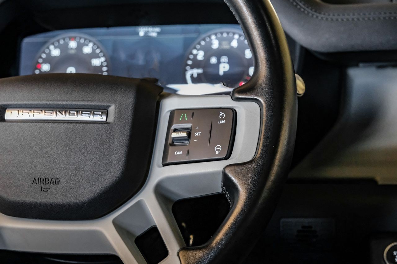 Land Rover Defender Vehicle Main Gallery Image 19