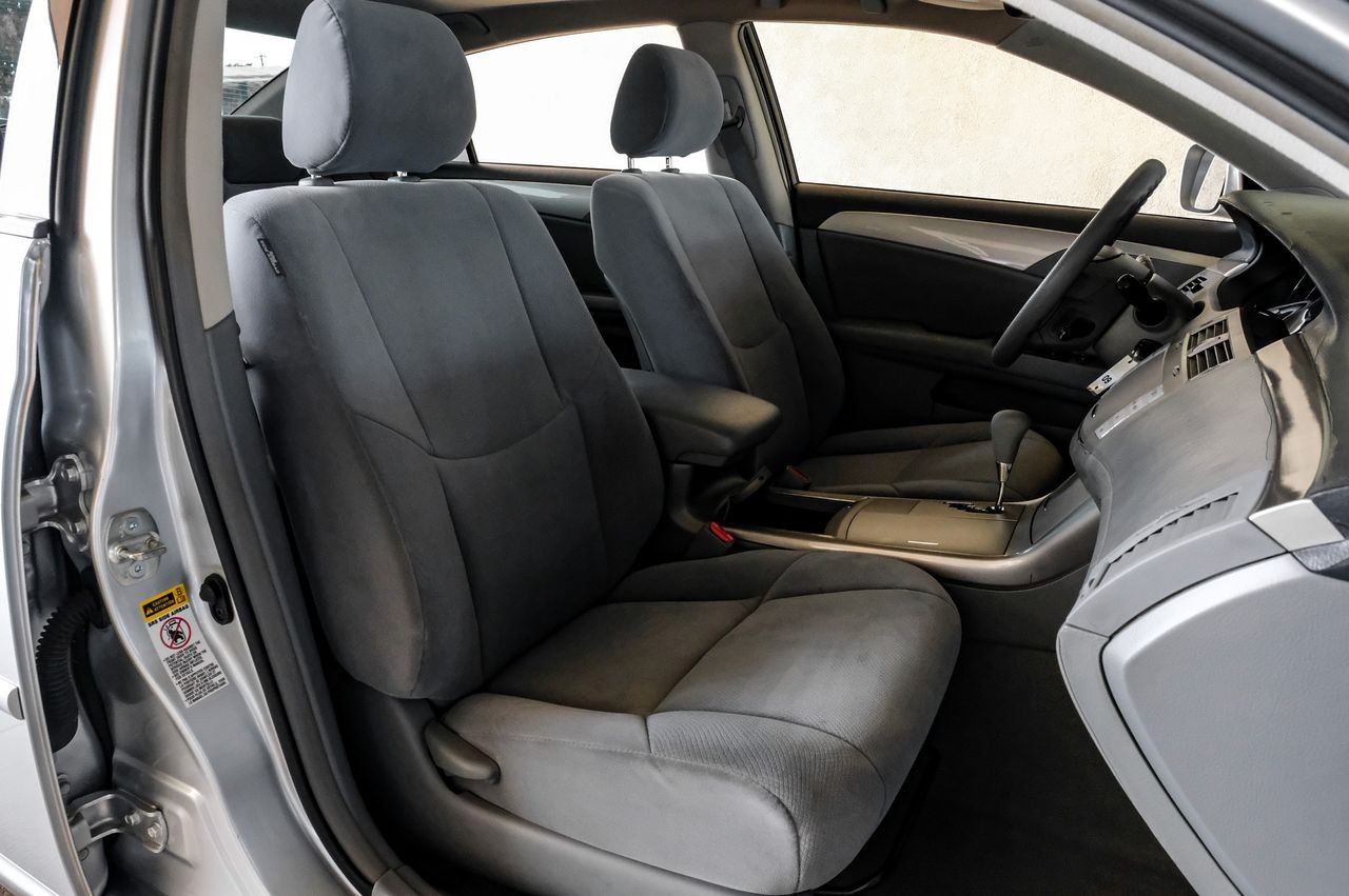 Toyota Avalon Vehicle Main Gallery Image 27