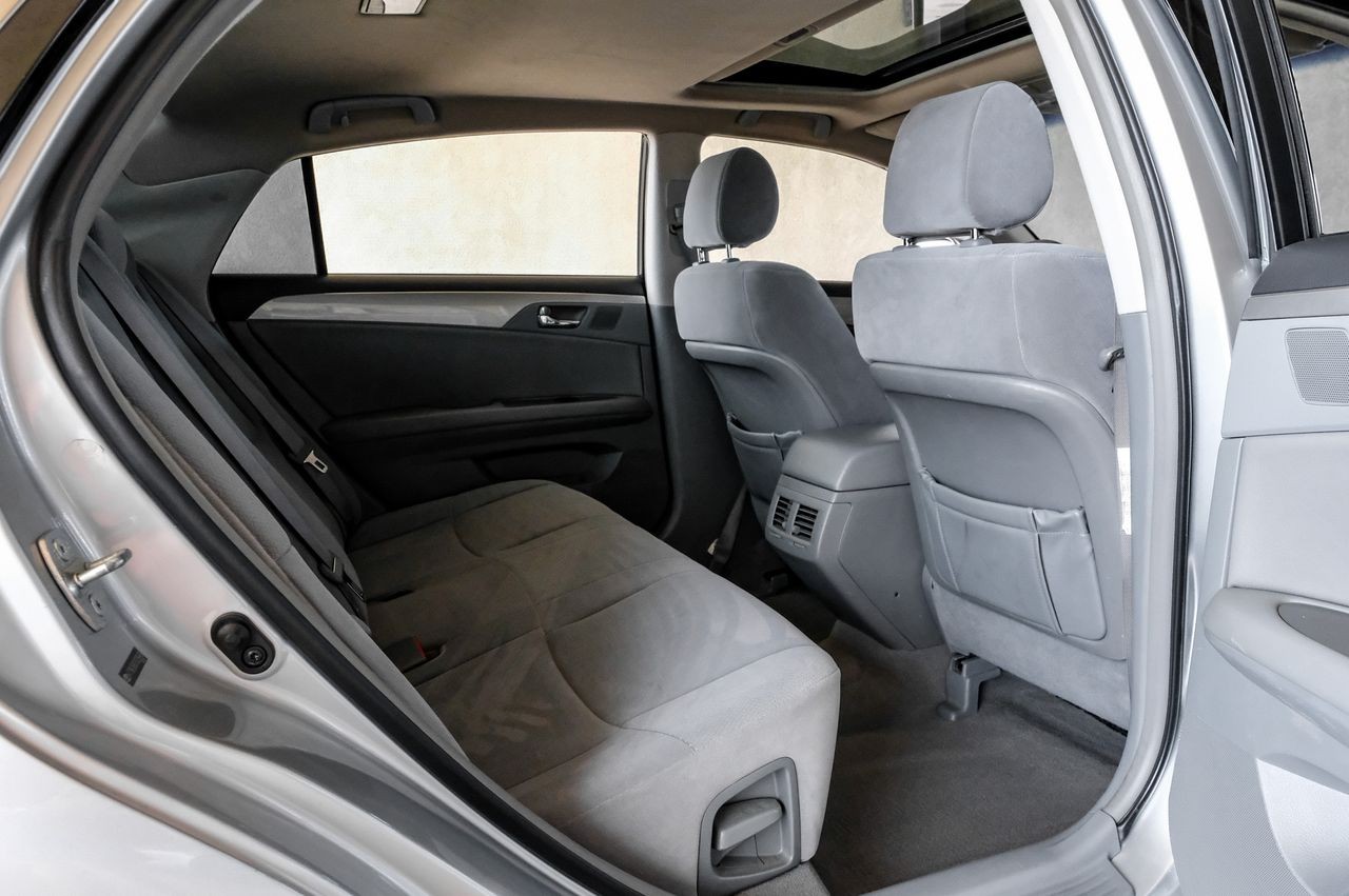 Toyota Avalon Vehicle Main Gallery Image 29