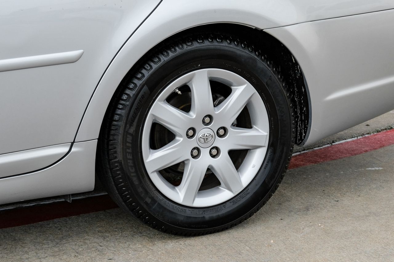 Toyota Avalon Vehicle Main Gallery Image 47