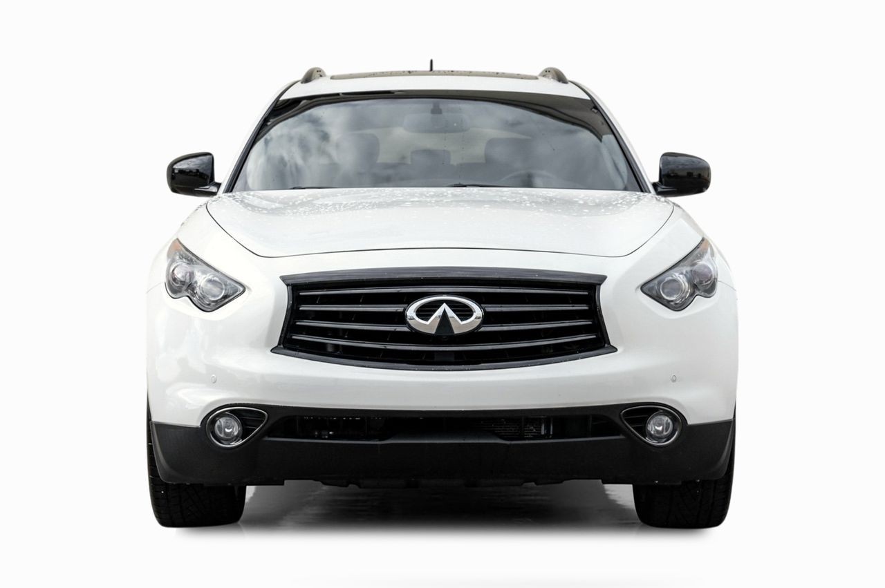 INFINITI QX70 Vehicle Main Gallery Image 06