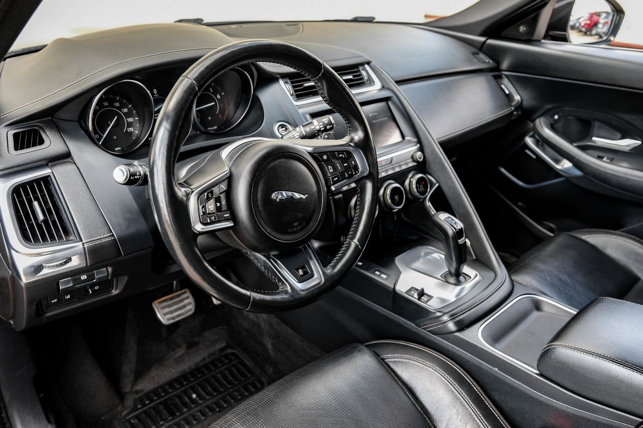 Jaguar E-Pace Vehicle Main Gallery Image 03