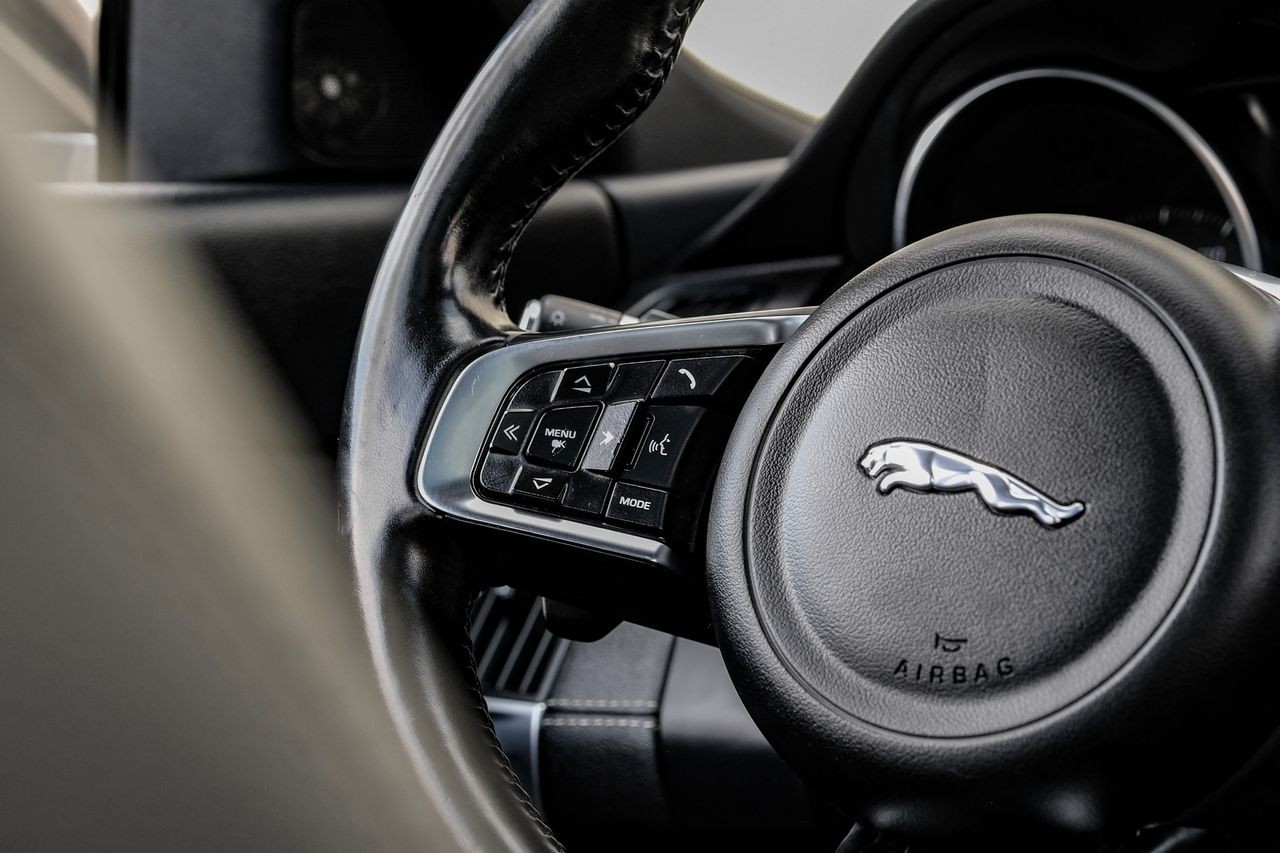Jaguar E-Pace Vehicle Main Gallery Image 18