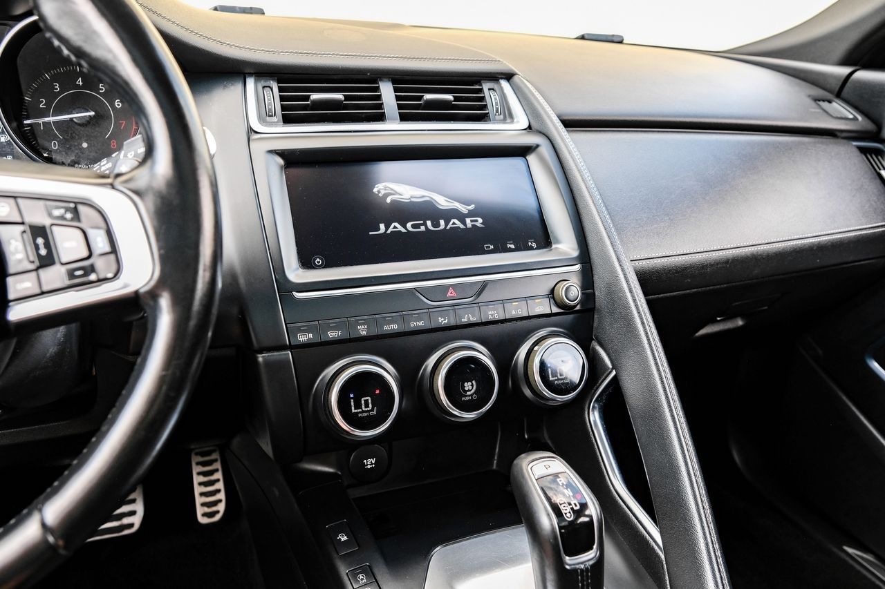 Jaguar E-Pace Vehicle Main Gallery Image 25