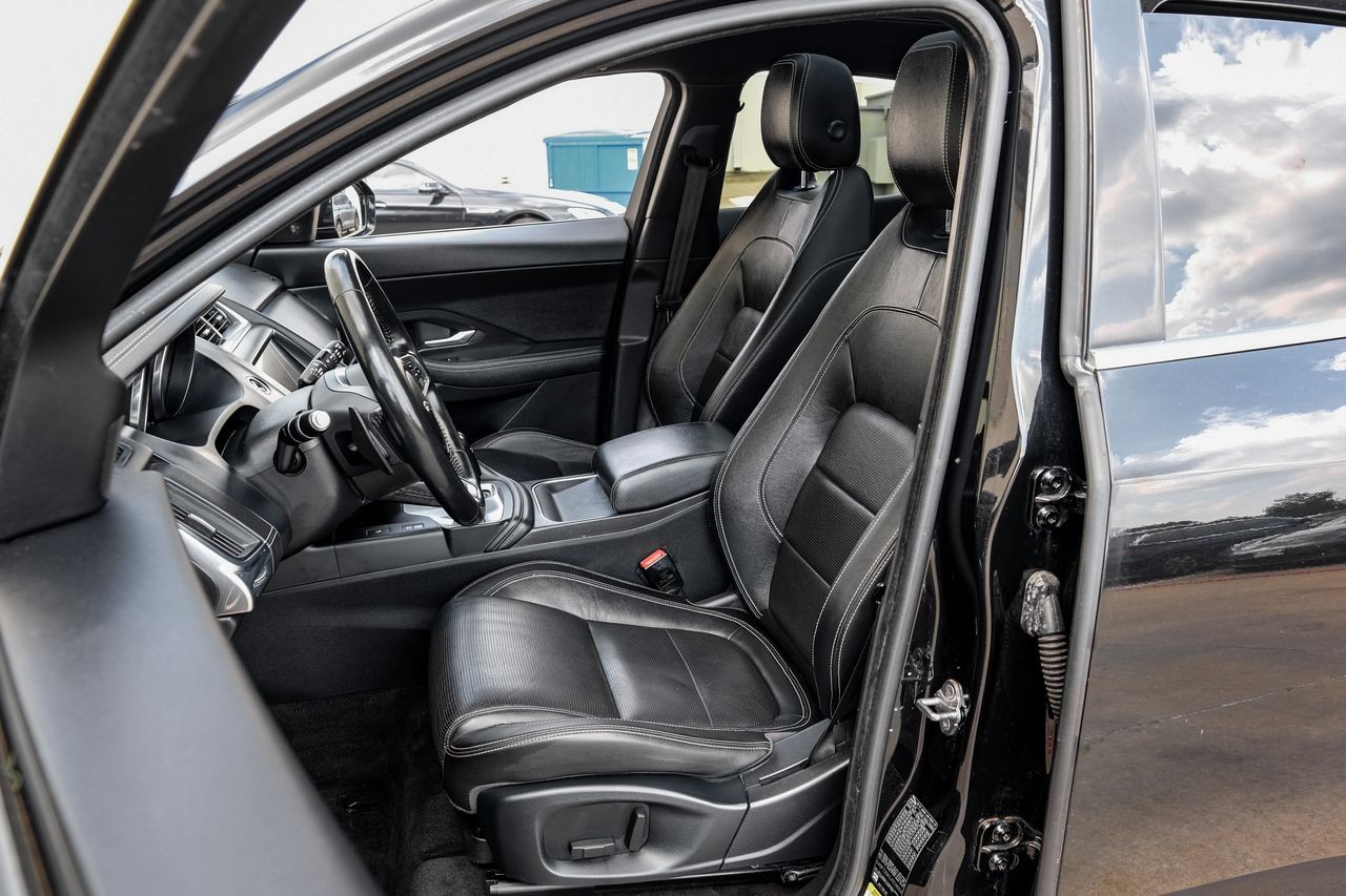 Jaguar E-Pace Vehicle Main Gallery Image 33