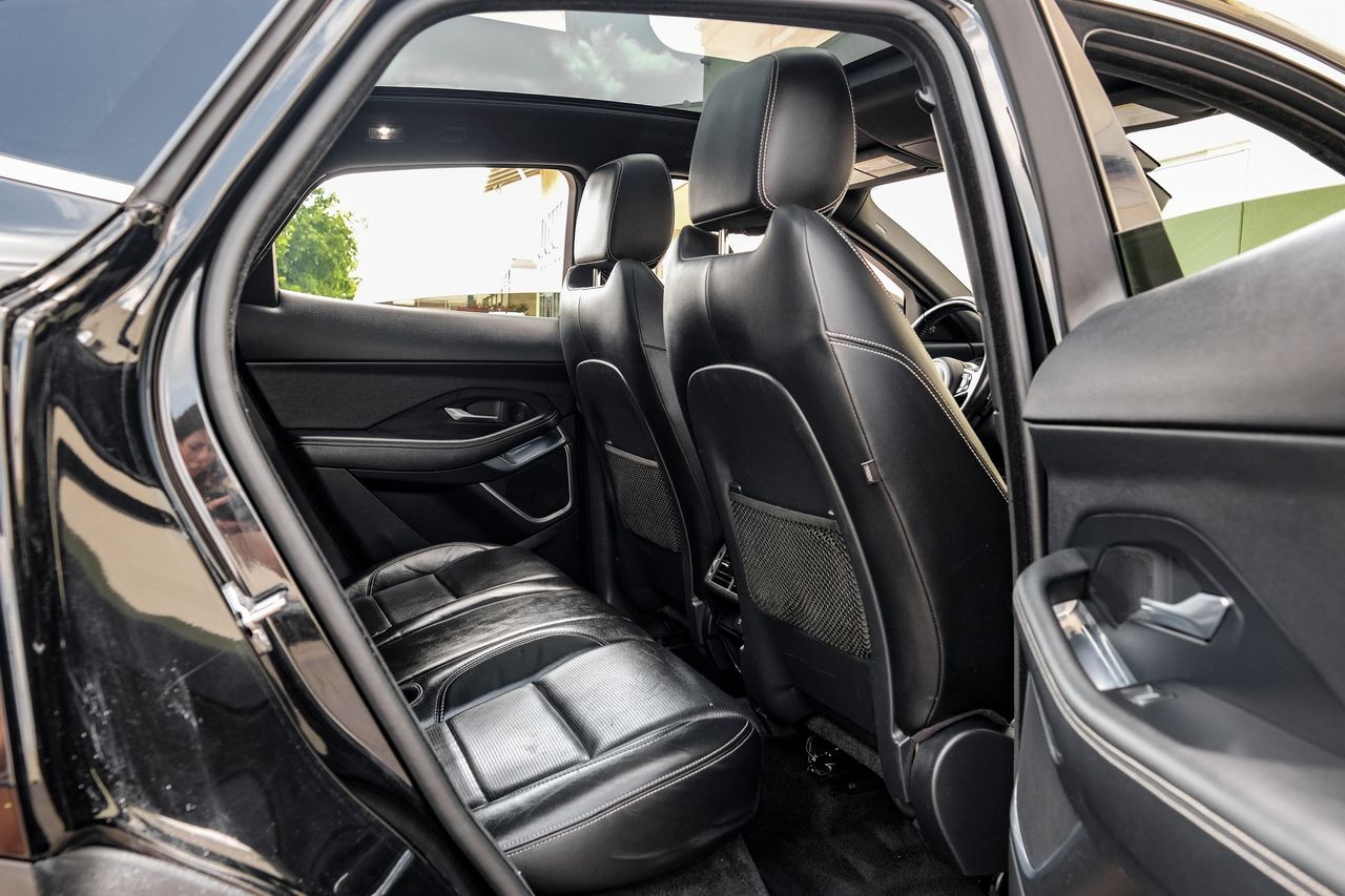 Jaguar E-Pace Vehicle Main Gallery Image 37