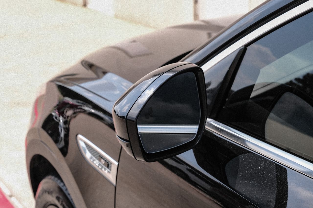 Jaguar E-Pace Vehicle Main Gallery Image 40