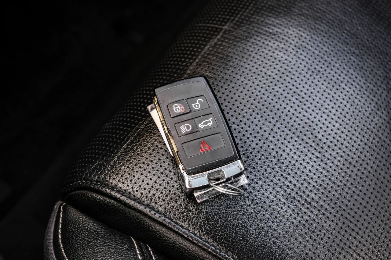 Jaguar E-Pace Vehicle Main Gallery Image 52