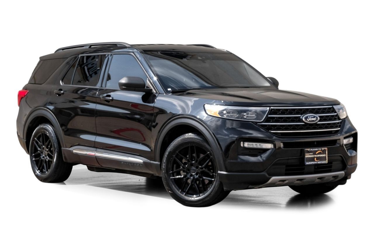 Ford Explorer Vehicle Main Gallery Image 06