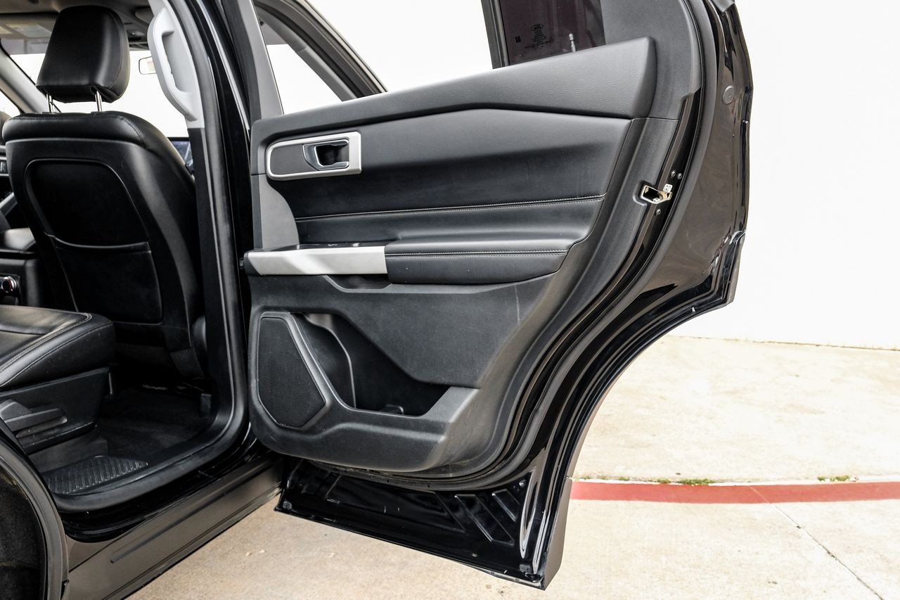 Ford Explorer Vehicle Main Gallery Image 43