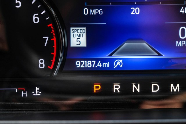 Ford Explorer Vehicle Main Gallery Image 15