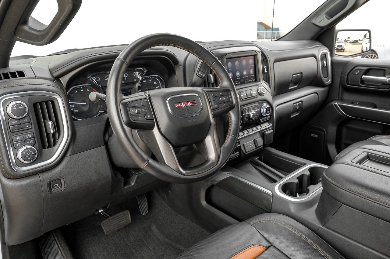 GMC Sierra 1500 Vehicle Main Gallery Image 03