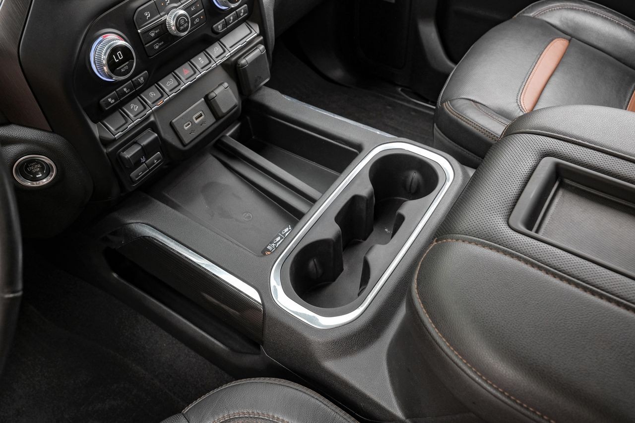 GMC Sierra 1500 Vehicle Main Gallery Image 24