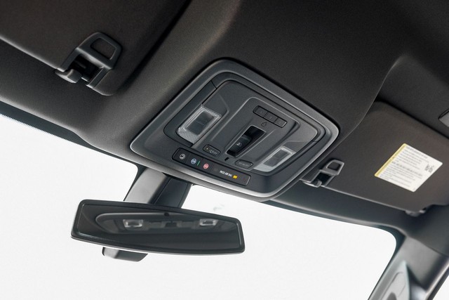 GMC Sierra 1500 Vehicle Main Gallery Image 28