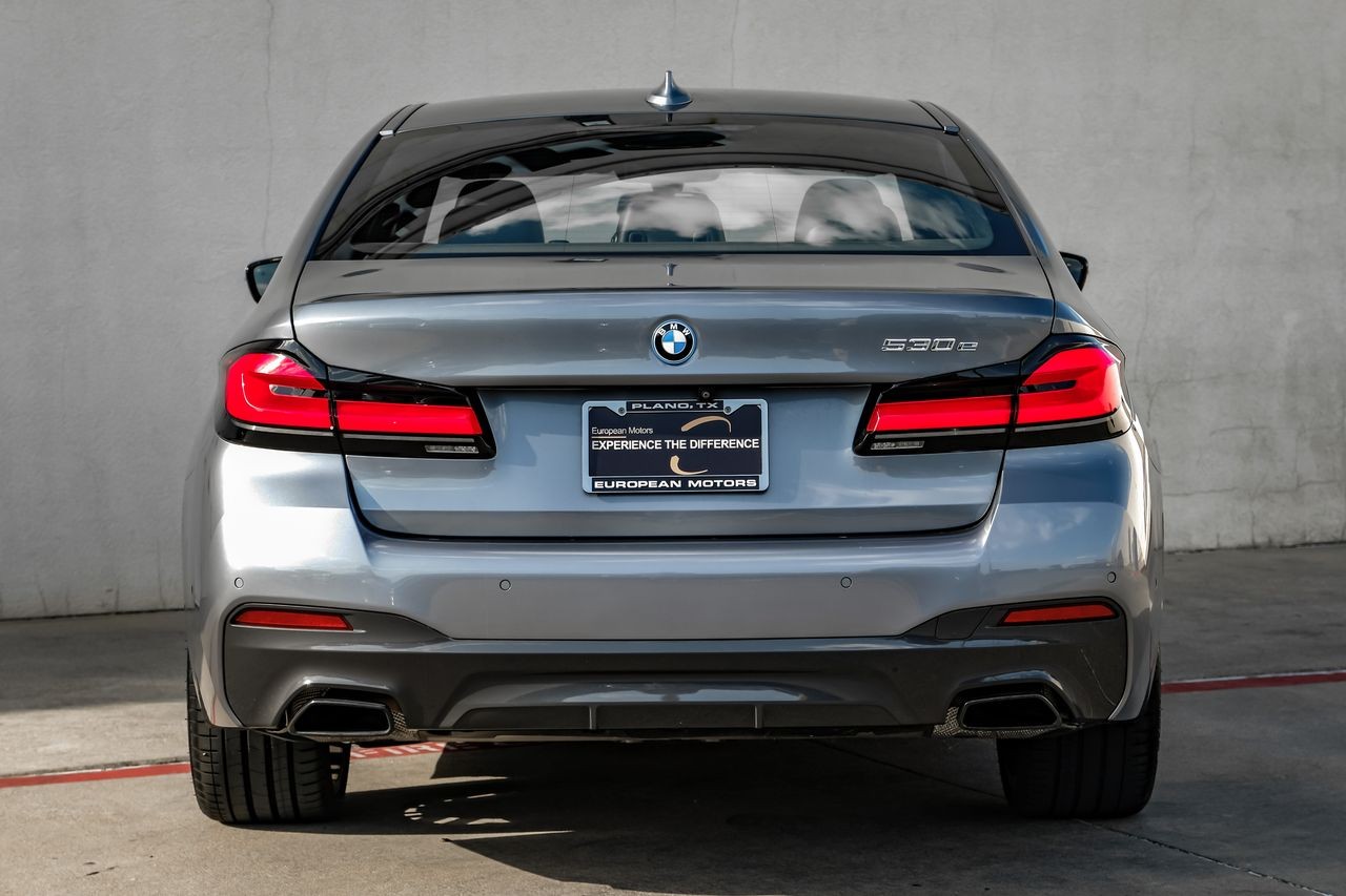 BMW 5 Series Vehicle Main Gallery Image 10