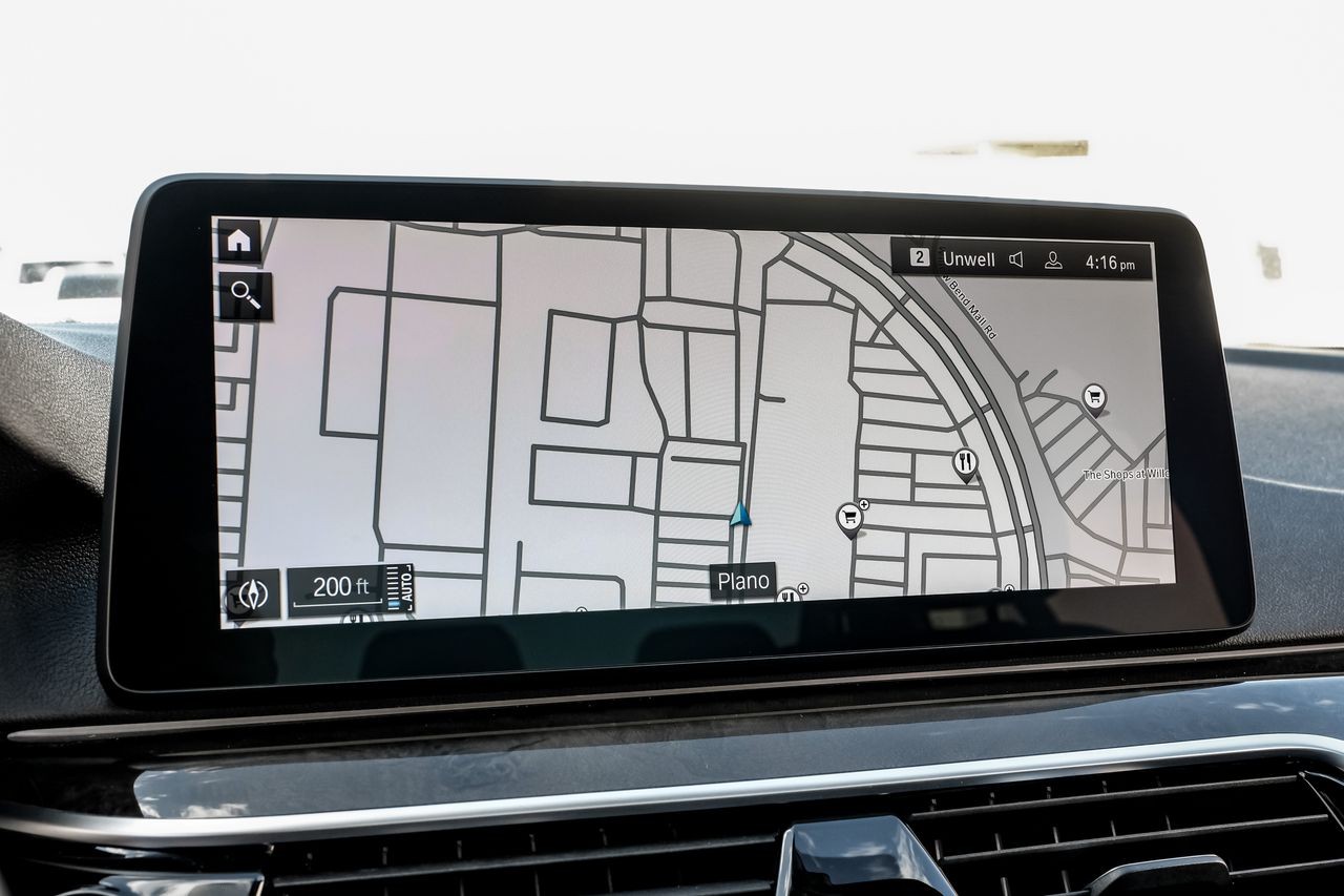 BMW 5 Series Vehicle Main Gallery Image 22