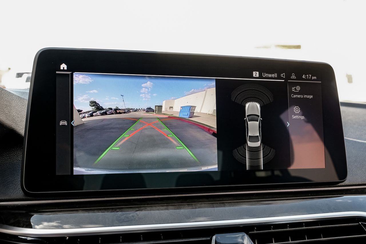 BMW 5 Series Vehicle Main Gallery Image 23