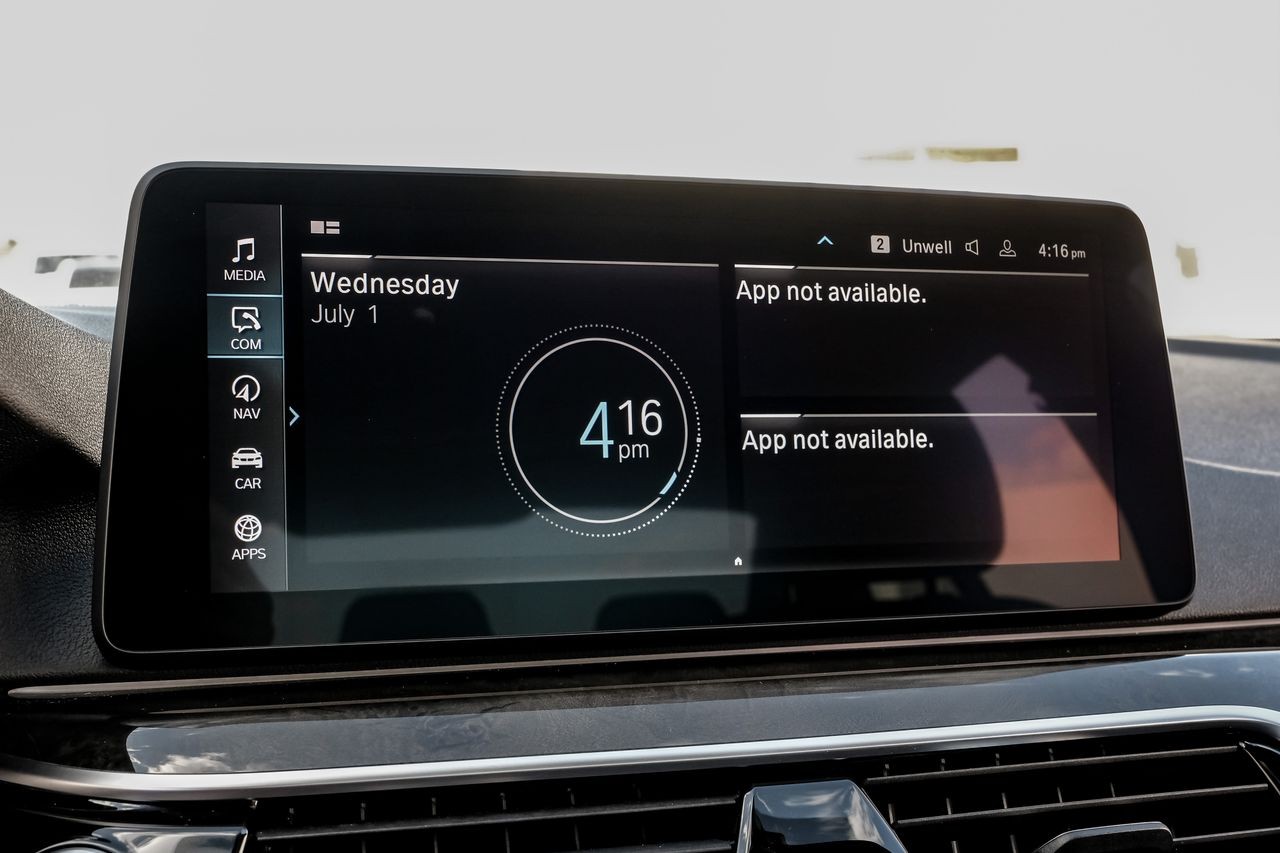 BMW 5 Series Vehicle Main Gallery Image 28