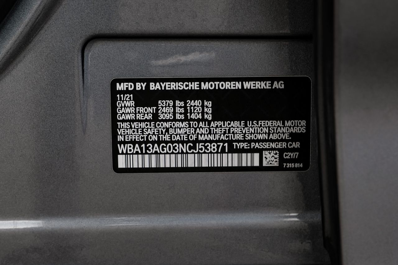 BMW 5 Series Vehicle Main Gallery Image 53