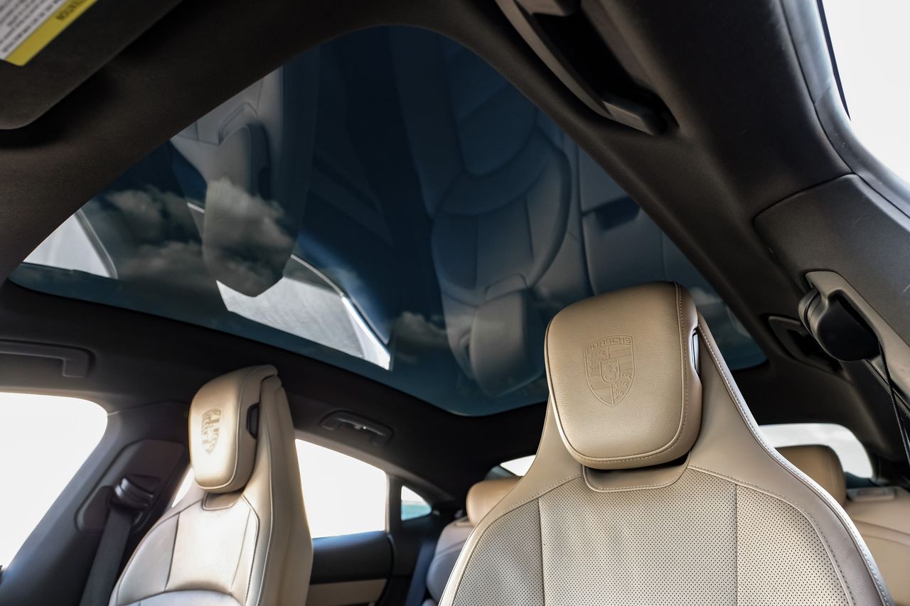 Porsche Taycan Vehicle Main Gallery Image 05