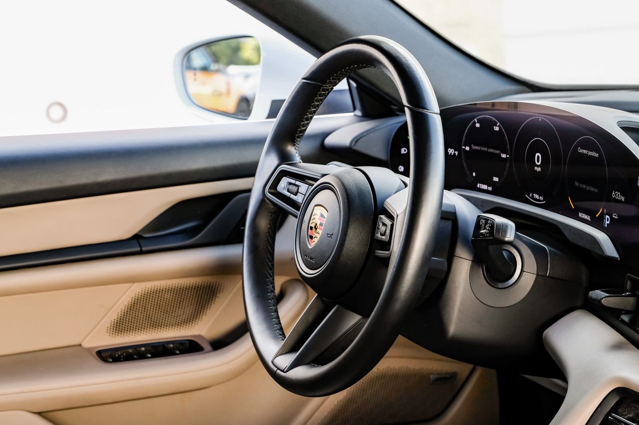 Porsche Taycan Vehicle Main Gallery Image 15