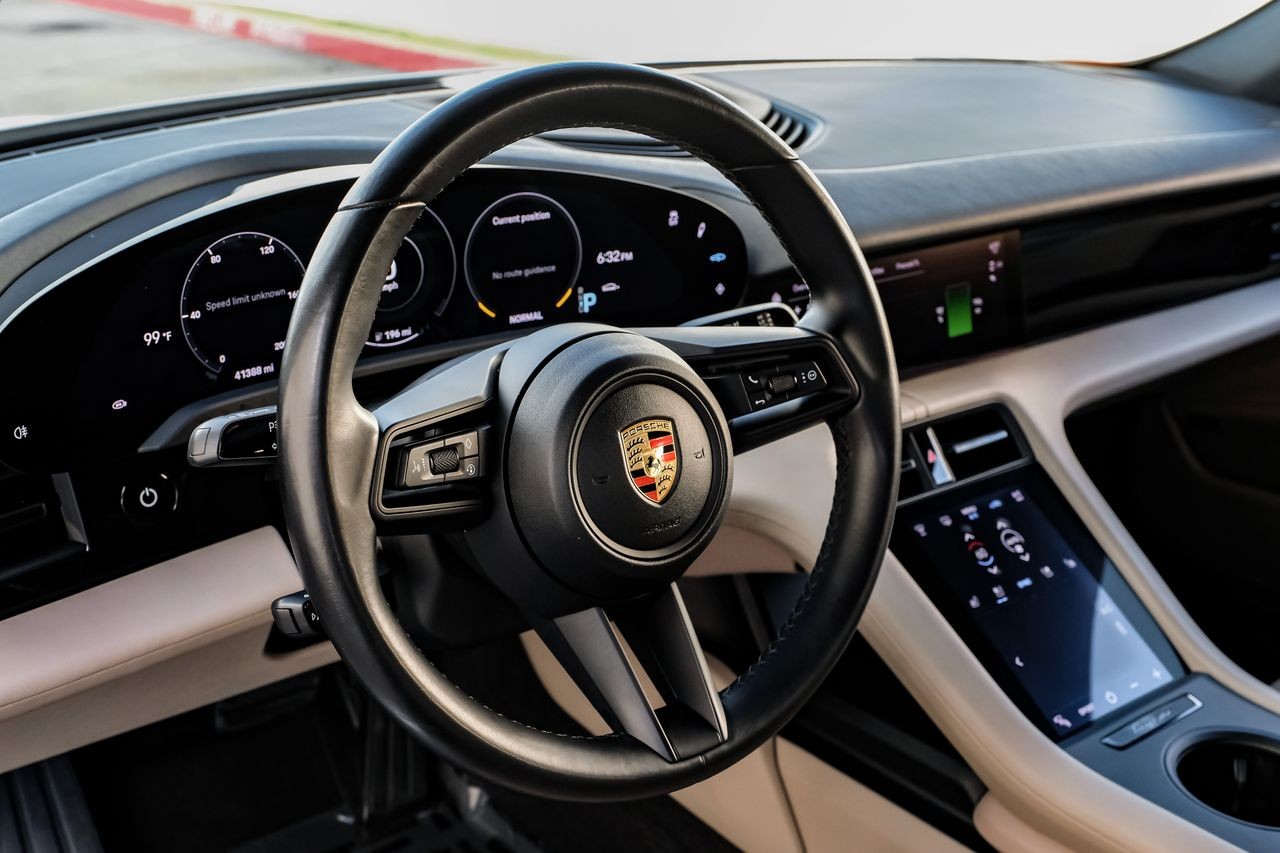 Porsche Taycan Vehicle Main Gallery Image 16
