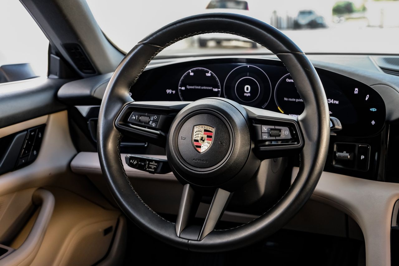 Porsche Taycan Vehicle Main Gallery Image 17
