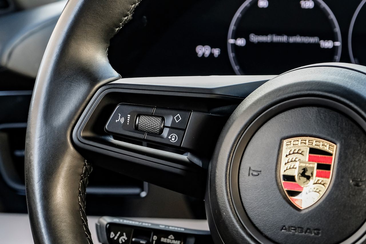 Porsche Taycan Vehicle Main Gallery Image 18