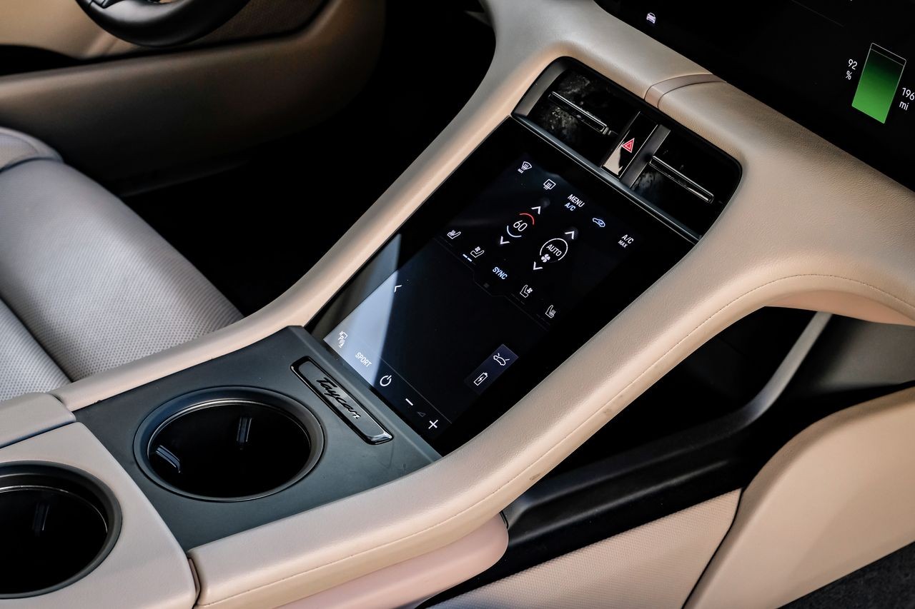 Porsche Taycan Vehicle Main Gallery Image 22