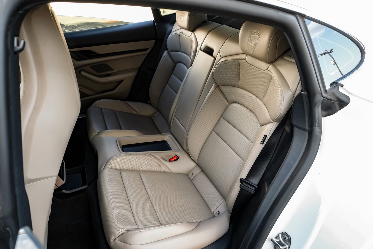 Porsche Taycan Vehicle Main Gallery Image 36