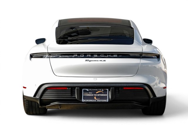 Porsche Taycan Vehicle Main Gallery Image 10