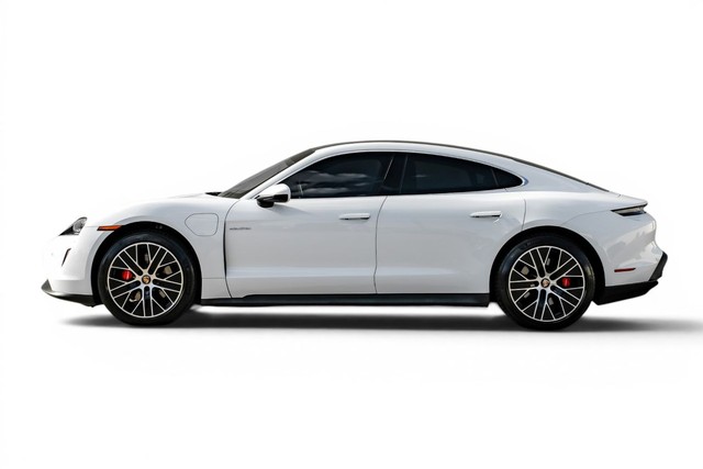 Porsche Taycan Vehicle Main Gallery Image 12