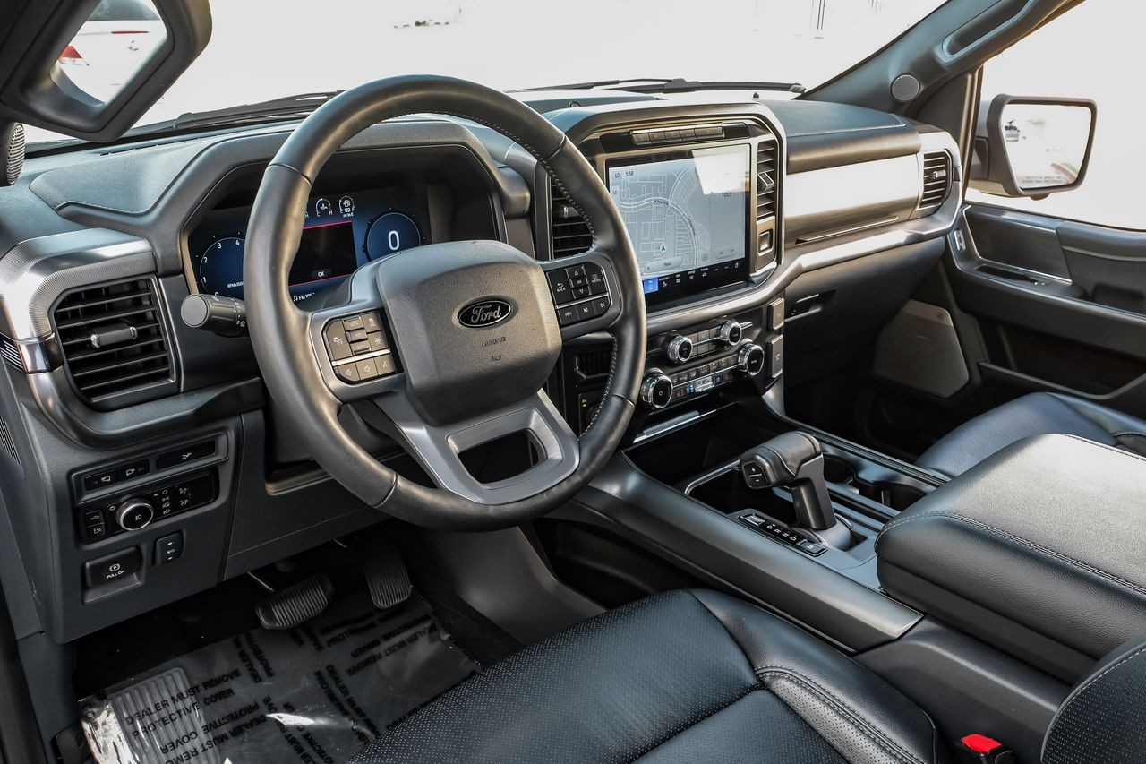 Ford F-150 Vehicle Main Gallery Image 03