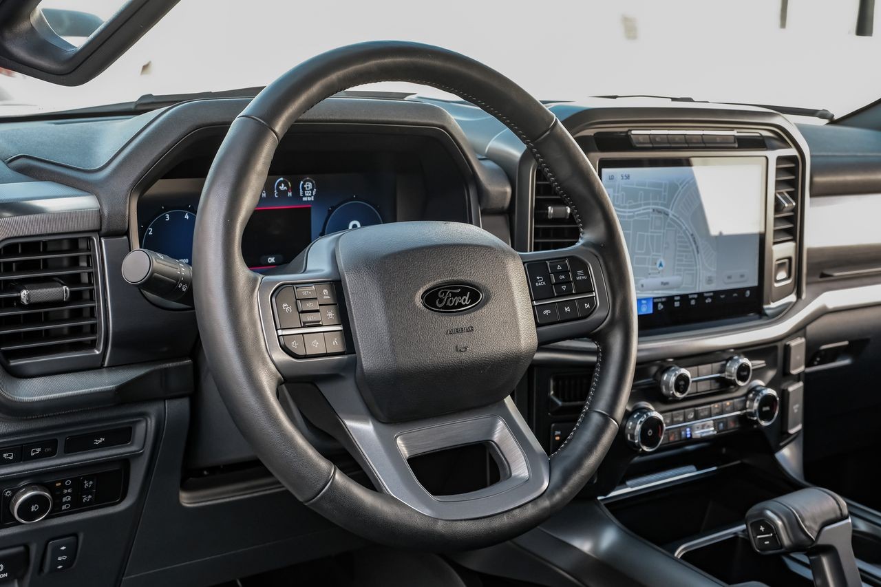 Ford F-150 Vehicle Main Gallery Image 14