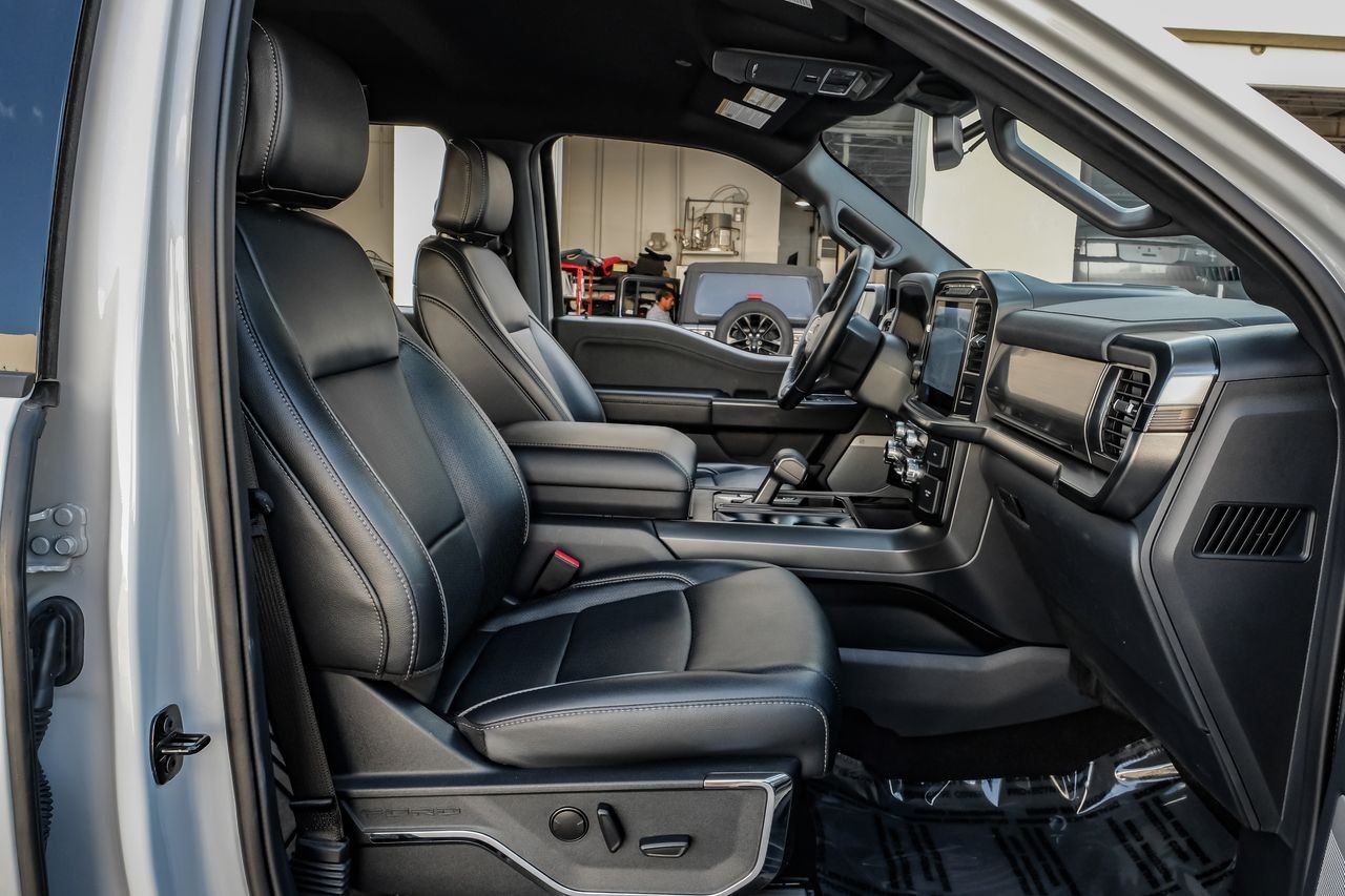 Ford F-150 Vehicle Main Gallery Image 31