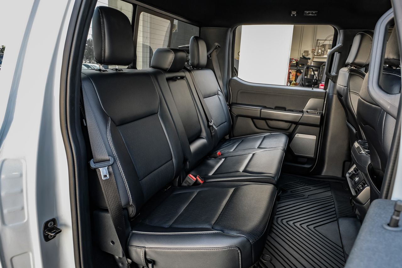 Ford F-150 Vehicle Main Gallery Image 32