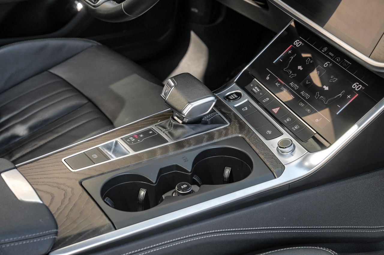 Audi A6 Vehicle Main Gallery Image 21