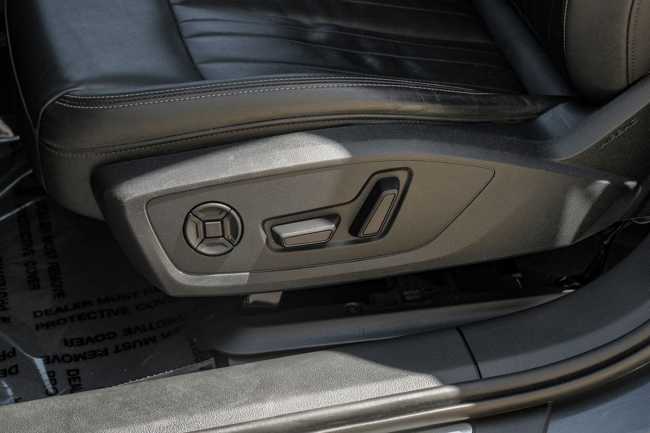 Audi A6 Vehicle Main Gallery Image 25