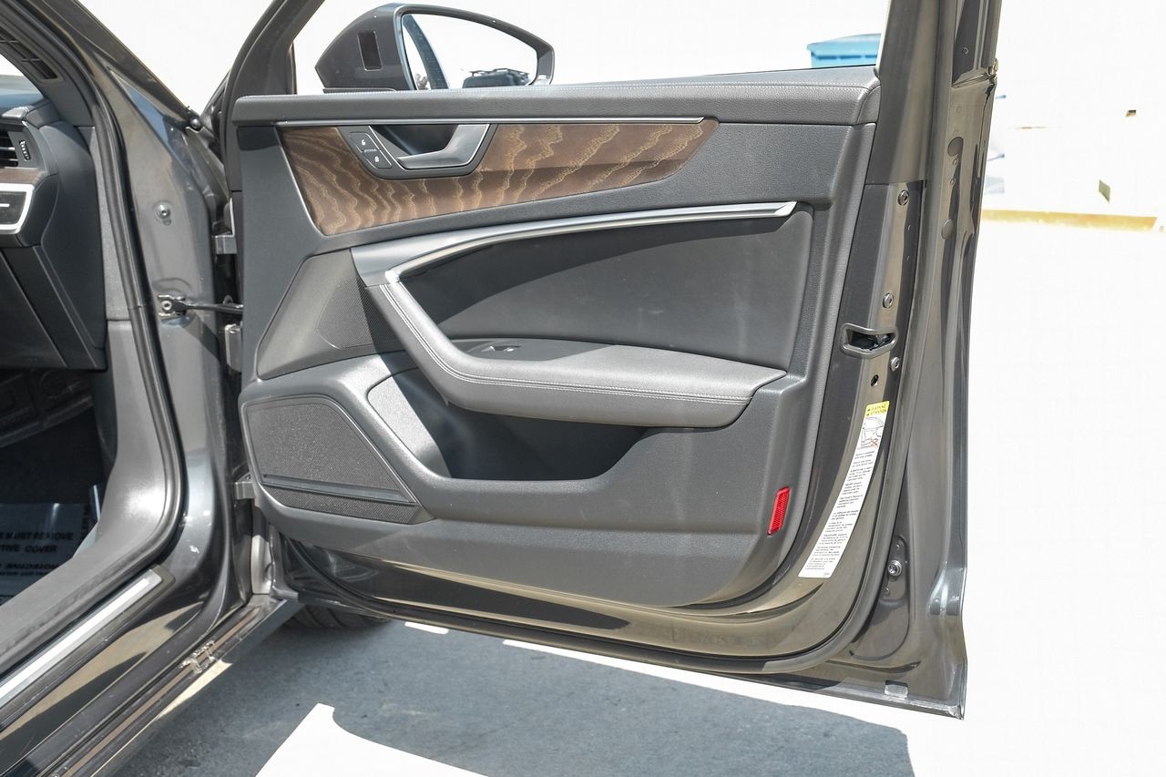 Audi A6 Vehicle Main Gallery Image 36