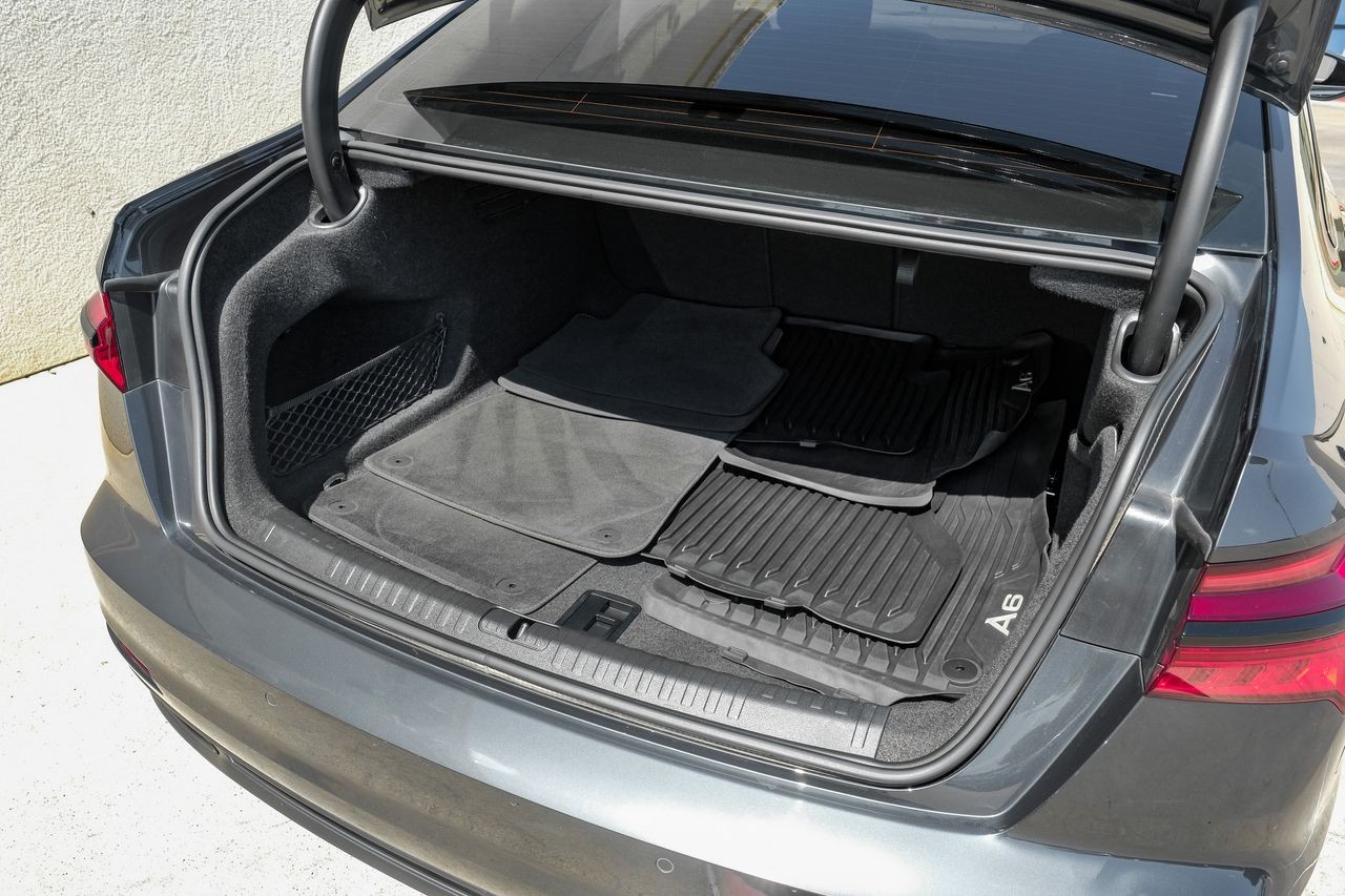Audi A6 Vehicle Main Gallery Image 42