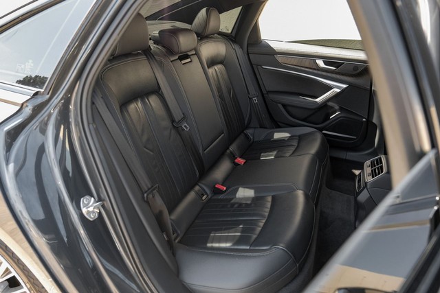 Audi A6 Vehicle Main Gallery Image 28