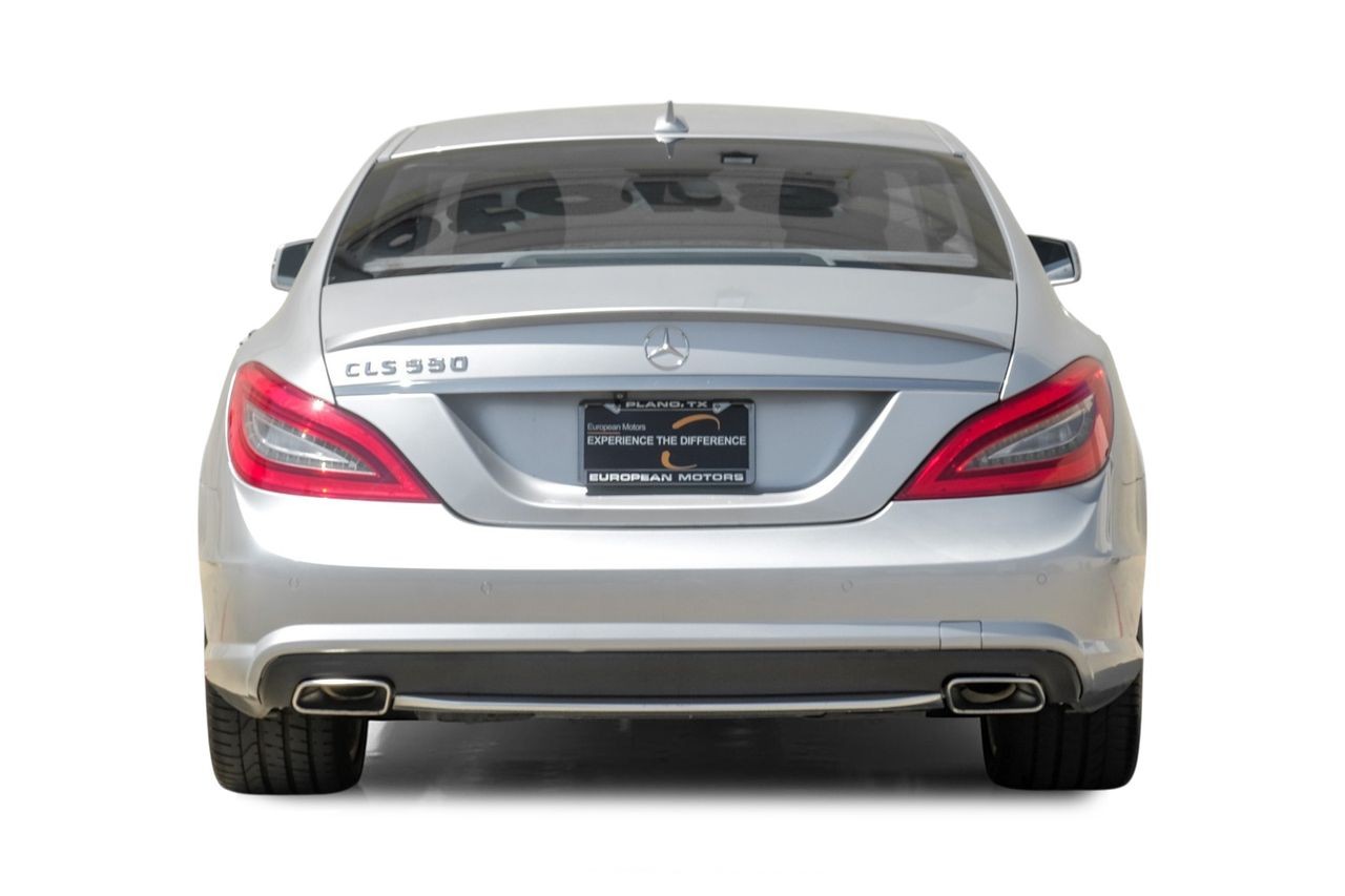 Mercedes-Benz CLS 500 Vehicle Main Gallery Image 10