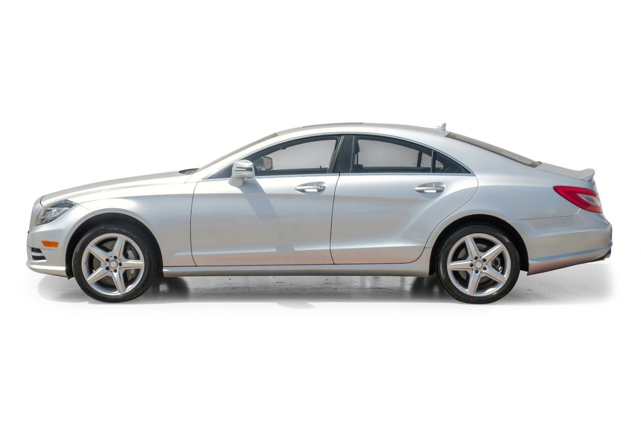 Mercedes-Benz CLS 500 Vehicle Main Gallery Image 12