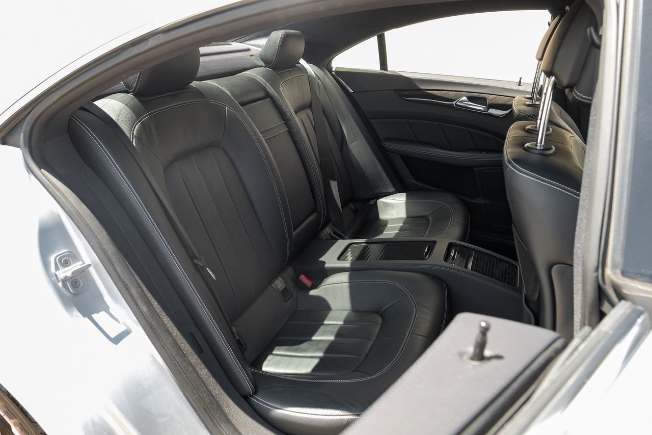 Mercedes-Benz CLS 500 Vehicle Main Gallery Image 36