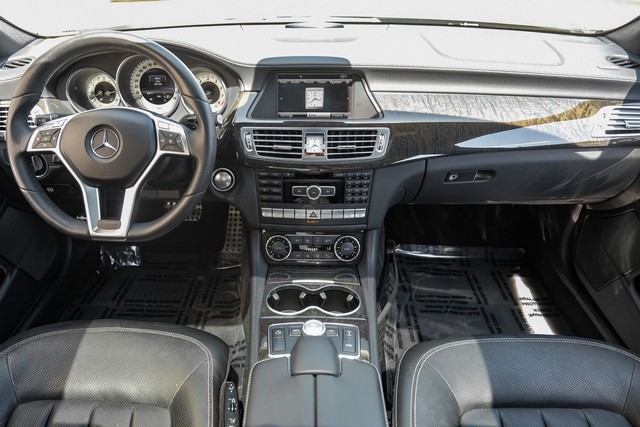 Mercedes-Benz CLS 500 Vehicle Main Gallery Image 15