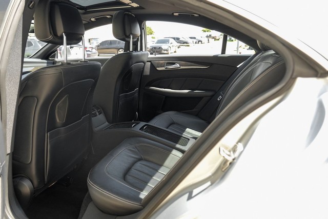 Mercedes-Benz CLS 500 Vehicle Main Gallery Image 39