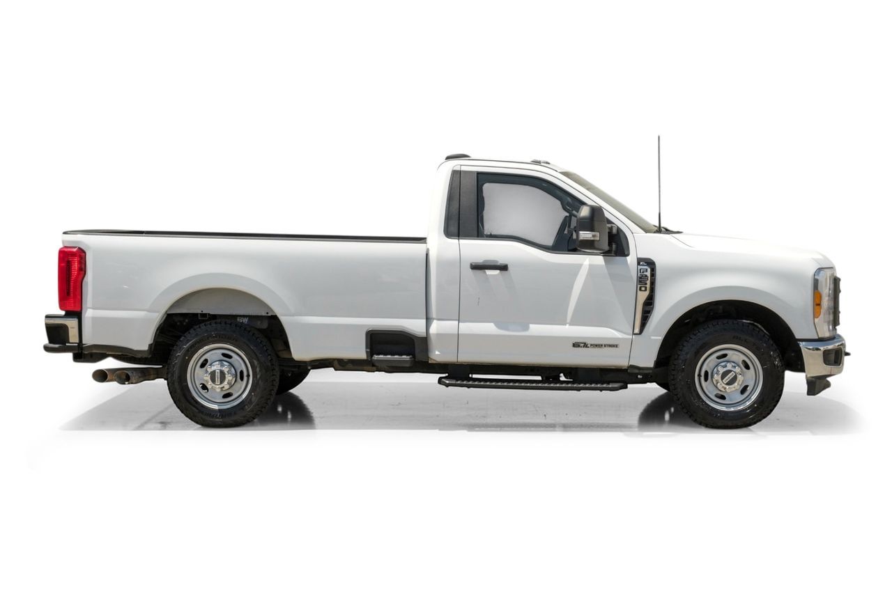 Ford F-250 Vehicle Main Gallery Image 07